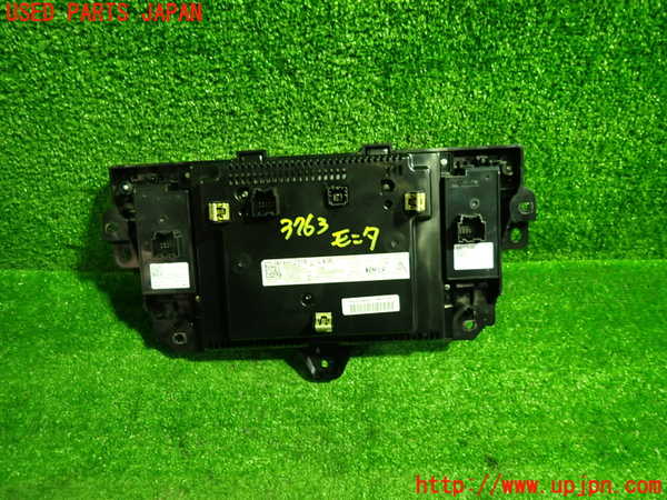 1UPJ-9237636629]キャデラック・XT5(C1UL)モニター 中古_3