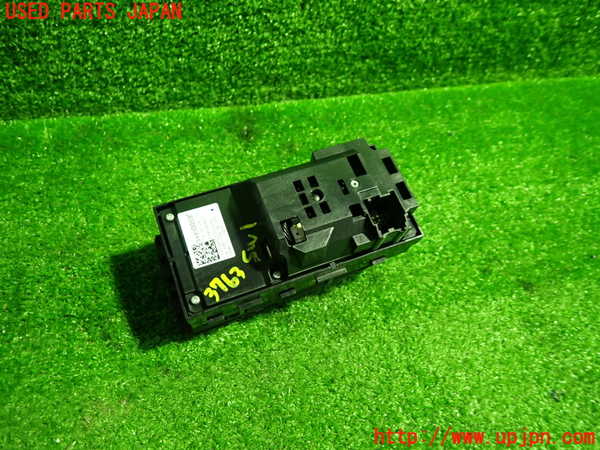 1UPJ-9237636306]キャデラック・XT5(C1UL)スイッチ1 (ナビ操作) 中古_3