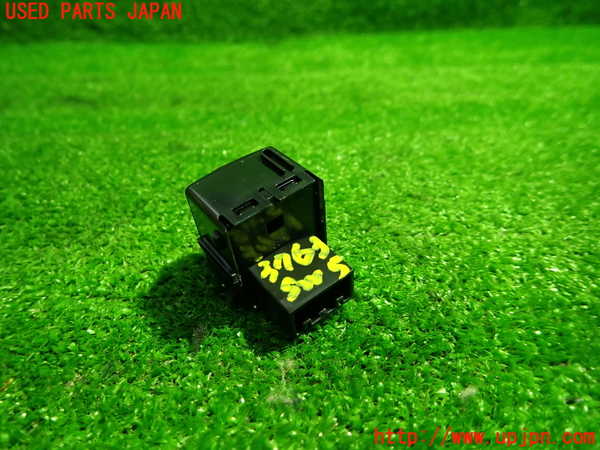 1UPJ-9237636310]キャデラック・XT5(C1UL)スイッチ5 (照度調節) 中古_3