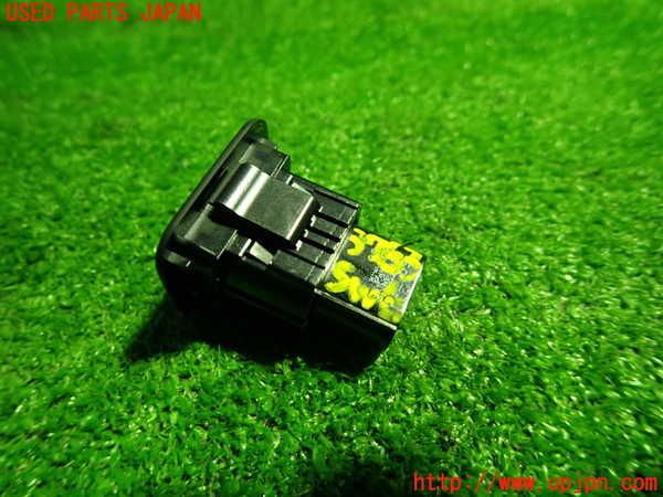 1UPJ-9237636311]キャデラック・XT5(C1UL)スイッチ6 (バックドア) 中古_3