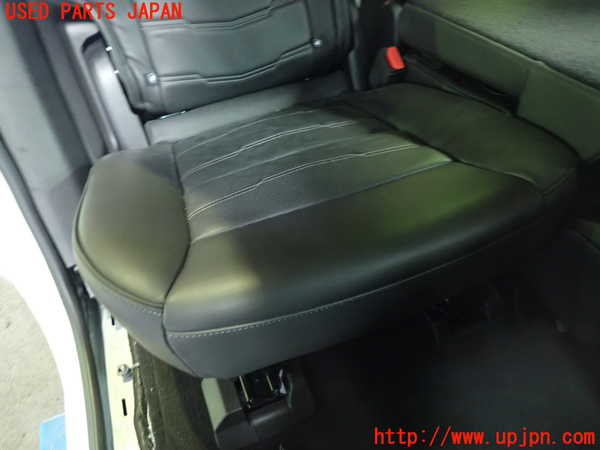 1UPJ-9237637145]キャデラック・XT5(C1UL)右2列目シート 中古_3