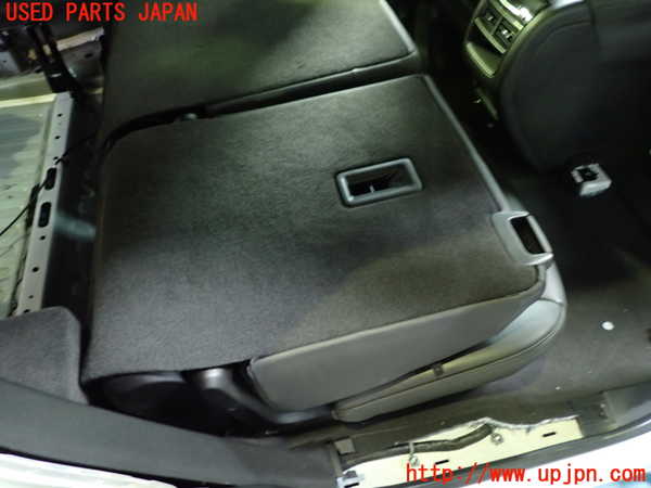 1UPJ-9237637145]キャデラック・XT5(C1UL)右2列目シート 中古_4