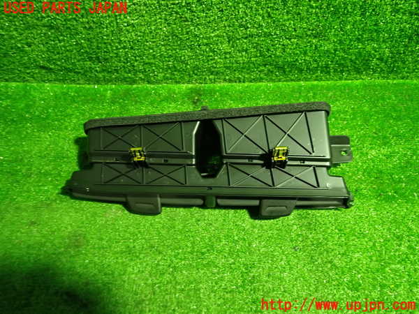 1UPJ-9237637528]キャデラック・XT5(C1UL)エアコン吹き出し口3 (真中) 中古_2