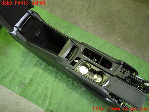 1UPJ-9237637540]キャデラック・XT5(C1UL)センターコンソール 中古_2