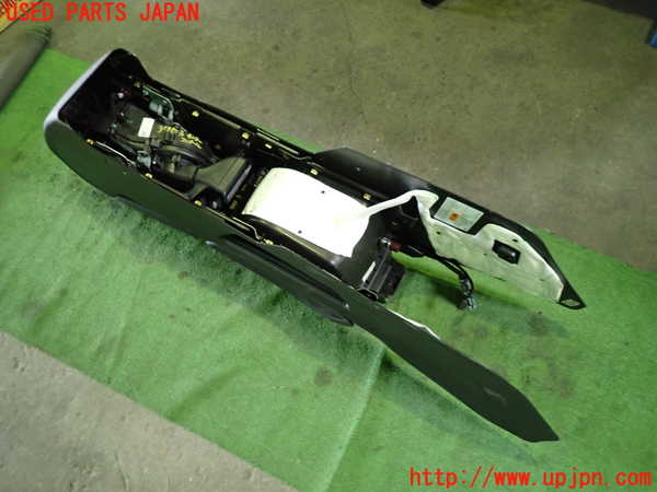 1UPJ-9237637540]キャデラック・XT5(C1UL)センターコンソール 中古_4