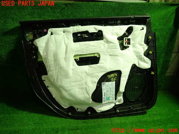 1UPJ-9237631234]キャデラック・XT5(C1UL)右前ドア内張り 中古_4