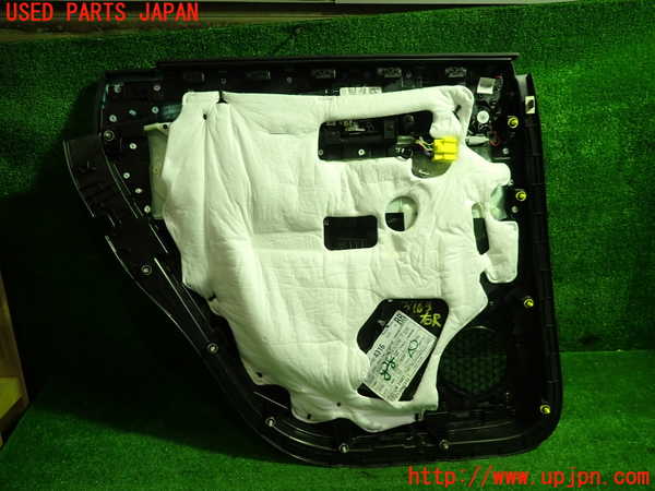 1UPJ-9237631294]キャデラック・XT5(C1UL)右後ドア内張り 中古_3