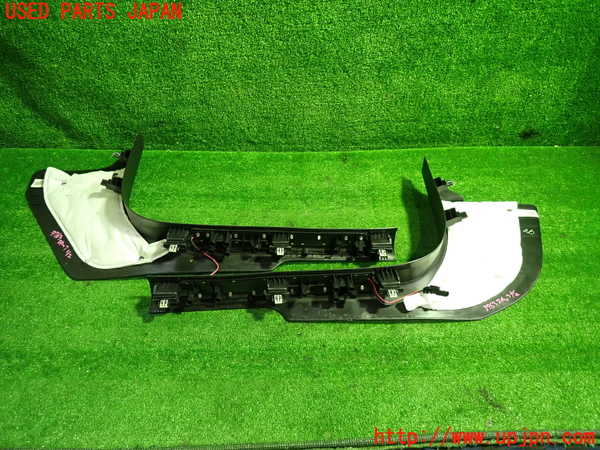 1UPJ-9237637740]キャデラック・XT5(C1UL)スカッフプレート 中古_3