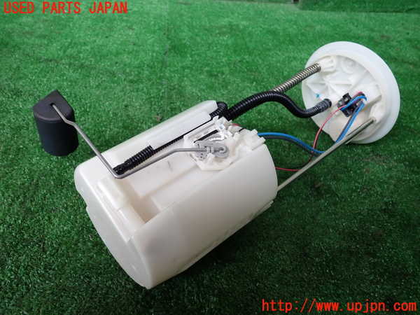 1UPJ-9237642510]ジムニー(JB64W)燃料ポンプ 中古_2