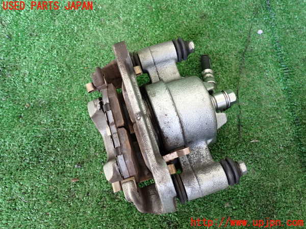 1UPJ-9237644080]ジムニー(JB64W)右フロントキャリパー 中古_2