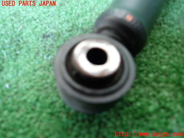 1UPJ-9237645060]ジムニー(JB64W)右フロントショックアブソーバー 中古_3