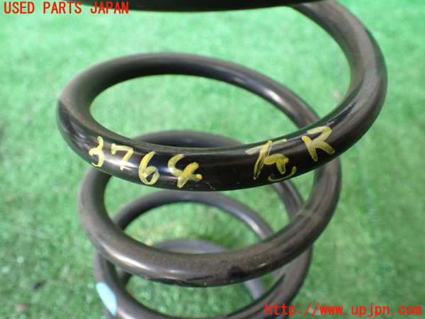 1UPJ-9237645105]ジムニー(JB64W)左リアスプリング 中古_2