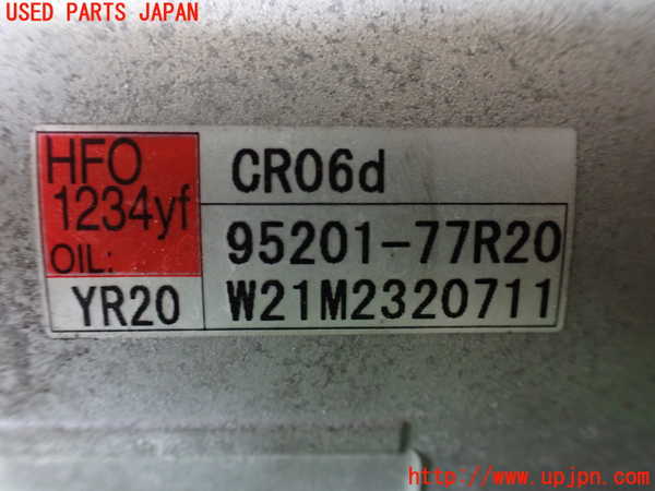 1UPJ-9237646025]ジムニー(JB64W)エアコンコンプレッサー 中古_4
