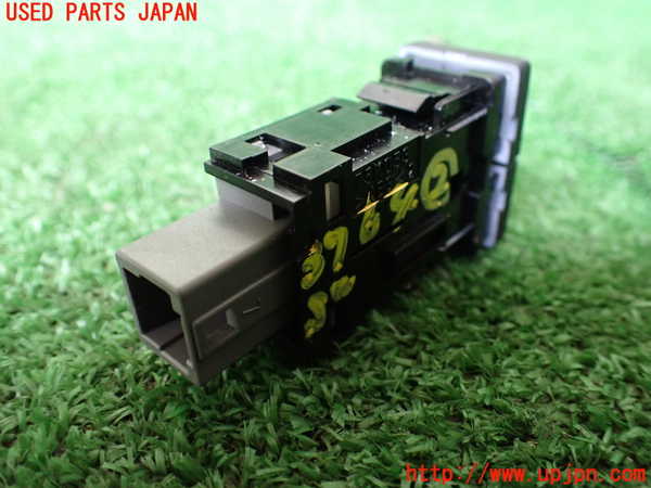 1UPJ-9237646307]ジムニー(JB64W)スイッチ2 (車線逸脱警報OFF プリクラッシュセーフティOFF) 中古_2