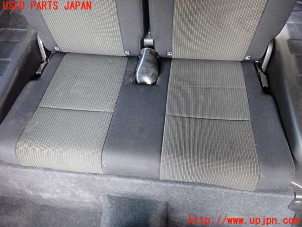 1UPJ-9237647385]ジムニー(JB64W)リアシート 中古_3