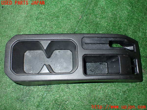 1UPJ-9237647540]ジムニー(JB64W)センターコンソール 中古_3