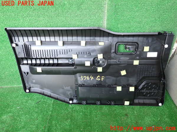 1UPJ-9237641234]ジムニー(JB64W)右前ドア内張り 中古_3