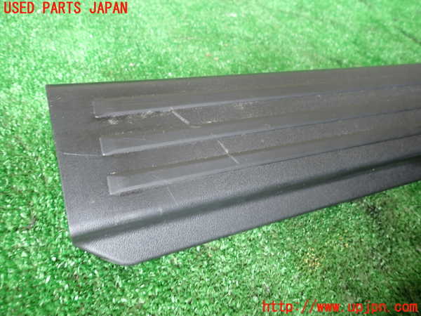 1UPJ-9237647740]ジムニー(JB64W)スカッフプレート 中古_3