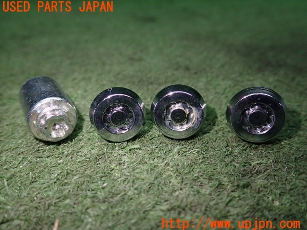 3UPJ=9237650023]カローラ ツーリング ハイブリッド(ZWE219W)純正 08407-00550 ナンバープレートロックボルト 中古_4