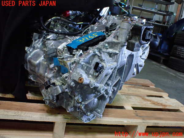 1UPJ-9237653010]カローラ ツーリング ハイブリッド(ZWE219W)ミッション AT 2ZR-FXE 中古_2