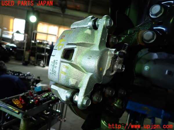 1UPJ-9237654080]カローラ ツーリング ハイブリッド(ZWE219W)右フロントキャリパー 中古_2