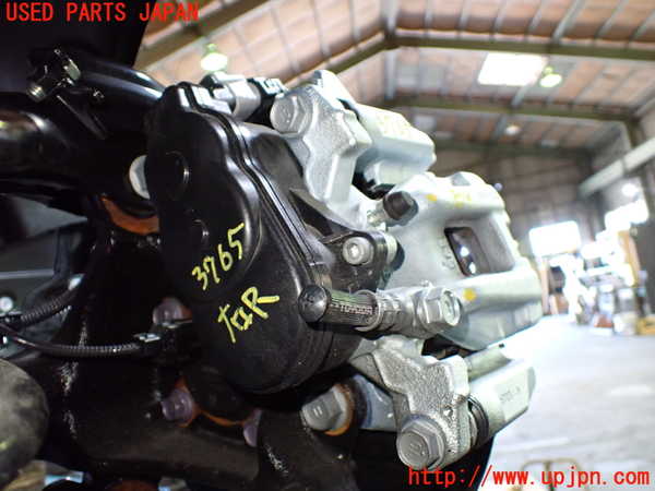 1UPJ-9237654090]カローラ ツーリング ハイブリッド(ZWE219W)右リアキャリパー 中古_2