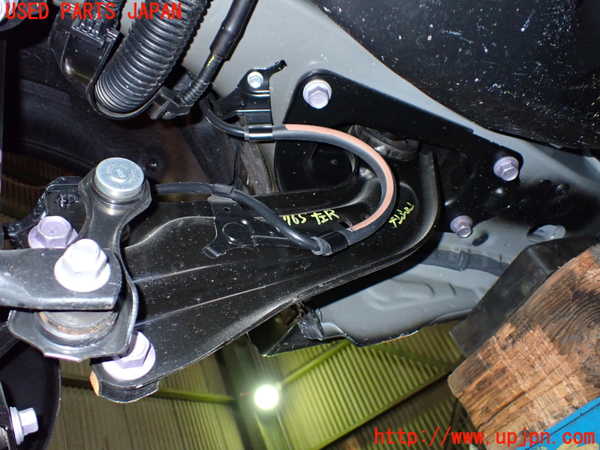 1UPJ-9237655330]カローラ ツーリング ハイブリッド(ZWE219W)左リアテンションロッド 中古_2