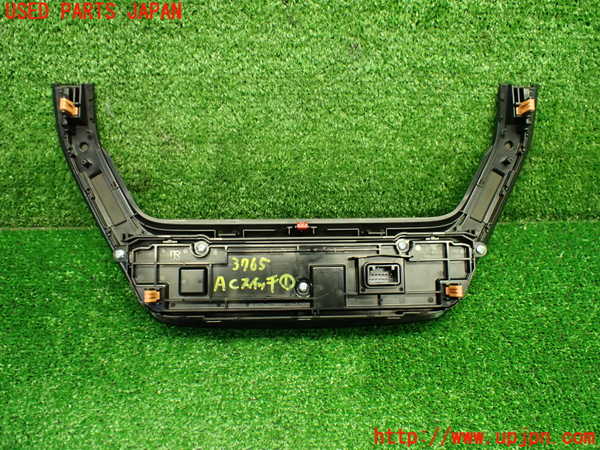 1UPJ-9237656066]カローラ ツーリング ハイブリッド(ZWE219W)エアコンスイッチ1 中古_3