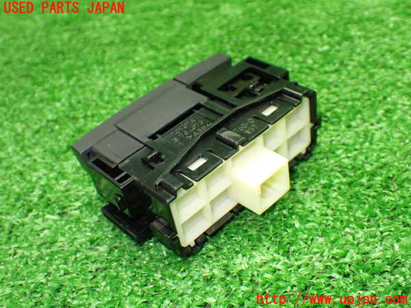 1UPJ-9237656307]カローラ ツーリング ハイブリッド(ZWE219W)スイッチ2 (走行モード) 中古_3