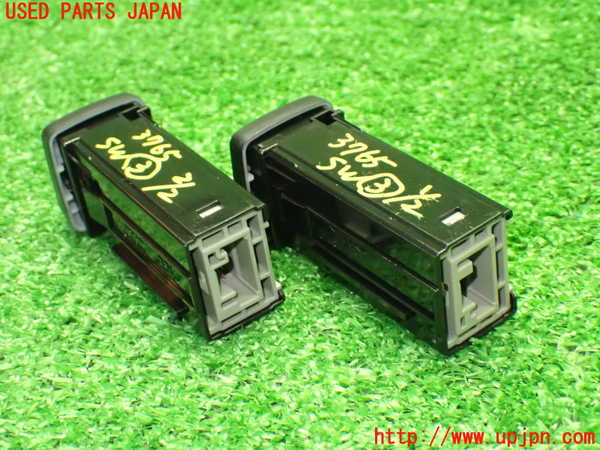 1UPJ-9237656308]カローラ ツーリング ハイブリッド(ZWE219W)スイッチ3 (シートヒーター) 中古_3