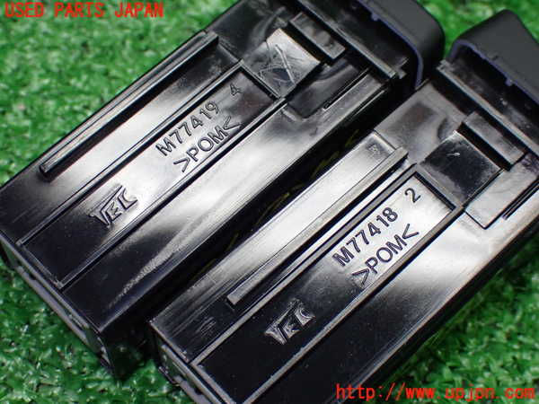 1UPJ-9237656308]カローラ ツーリング ハイブリッド(ZWE219W)スイッチ3 (シートヒーター) 中古_4