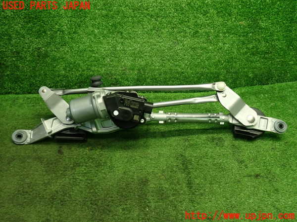 1UPJ-9237656770]カローラ ツーリング ハイブリッド(ZWE219W)フロントワイパーモーター 中古_2