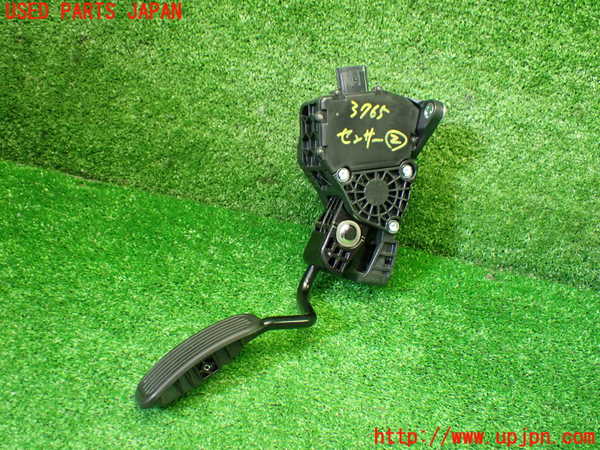 1UPJ-9237656382]カローラ ツーリング ハイブリッド(ZWE219W)センサー2 (アクセルペダル) 中古_2