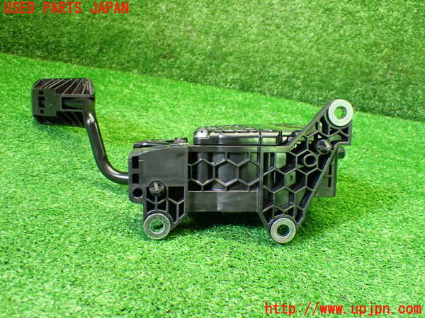 1UPJ-9237656382]カローラ ツーリング ハイブリッド(ZWE219W)センサー2 (アクセルペダル) 中古_4