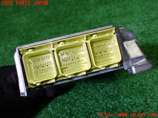 1UPJ-9237656145]カローラ ツーリング ハイブリッド(ZWE219W)エアバッグコンピューター 【展開済 ジャンク】_3