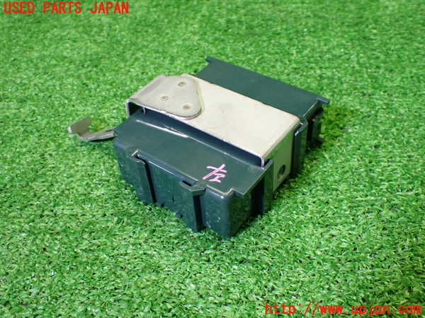 1UPJ-9237656154]カローラ ツーリング ハイブリッド(ZWE219W)コンピューター9 (86572-12240) 中古_2