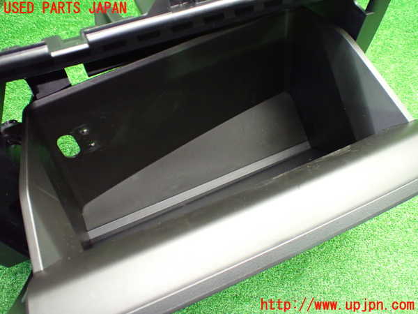 1UPJ-9237657516]カローラ ツーリング ハイブリッド(ZWE219W)グローブボックス1 中古_4