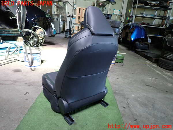 1UPJ-9237657035]カローラ ツーリング ハイブリッド(ZWE219W)運転席シート 中古_4