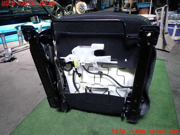 1UPJ-9237657035]カローラ ツーリング ハイブリッド(ZWE219W)運転席シート 中古_5