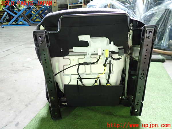 1UPJ-9237657065]カローラ ツーリング ハイブリッド(ZWE219W)助手席シート 中古_5