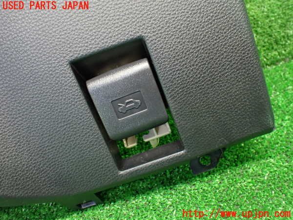 1UPJ-9237657692]カローラ ツーリング ハイブリッド(ZWE219W)内装トリム類2 中古_2