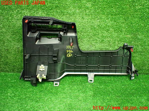 1UPJ-9237657692]カローラ ツーリング ハイブリッド(ZWE219W)内装トリム類2 中古_3