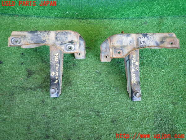 2UPJ-9237661014]スターレット(EP71)フロントバンパーホースメント 中古_2