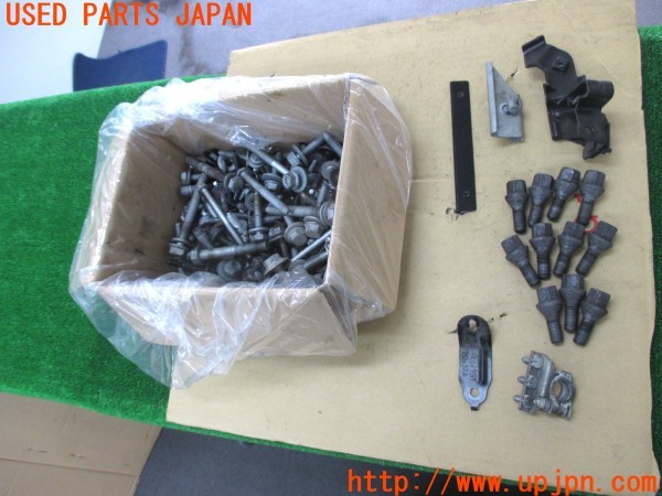 3UPJ=9237670720]ルノー カングー ゼン(KWH5F)ネジ・ナット・ステー類 セット ジャンク_4