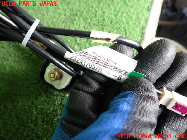 2UPJ-9237676550]ルノー・カングー(KWH5F)アンテナ 中古_3