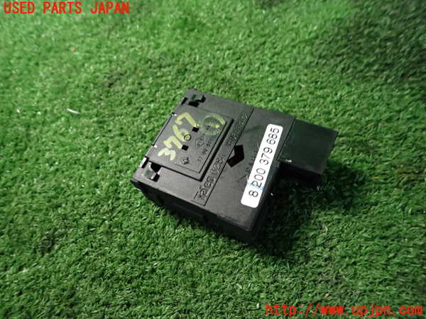 2UPJ-9237676306]ルノー・カングー(KWH5F)スイッチ1 (ヘッドライトレベライザー) 中古_2