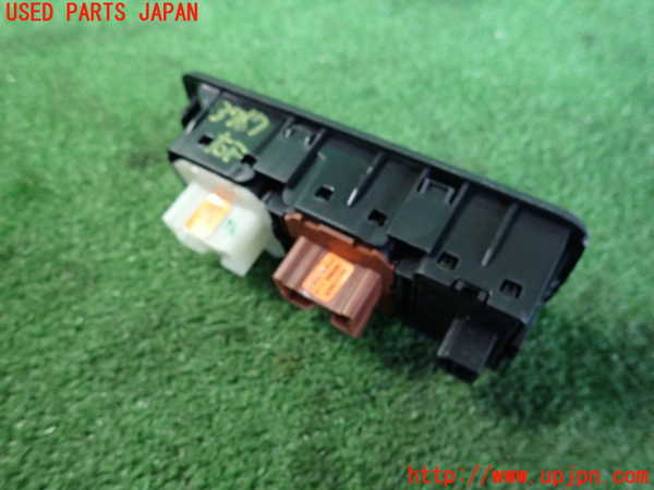 2UPJ-9237676240]ルノー・カングー(KWH5F)右前パワーウィンドウスイッチ 中古_2