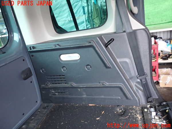 2UPJ-9237677680]ルノー・カングー(KWH5F)左リアピラートリム 中古_3