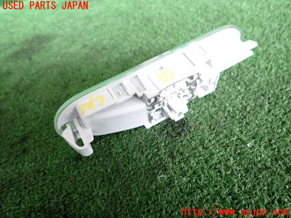 2UPJ-9237676411]ルノー・カングー(KWH5F)ルームランプ1 (1列目真中) 中古_2