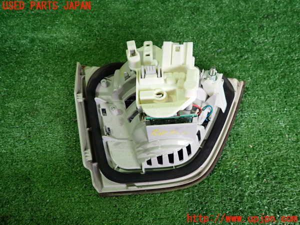 2UPJ-9237681550]BMW 320i ツーリング(US20)右リアフィニッシャー 中古_2